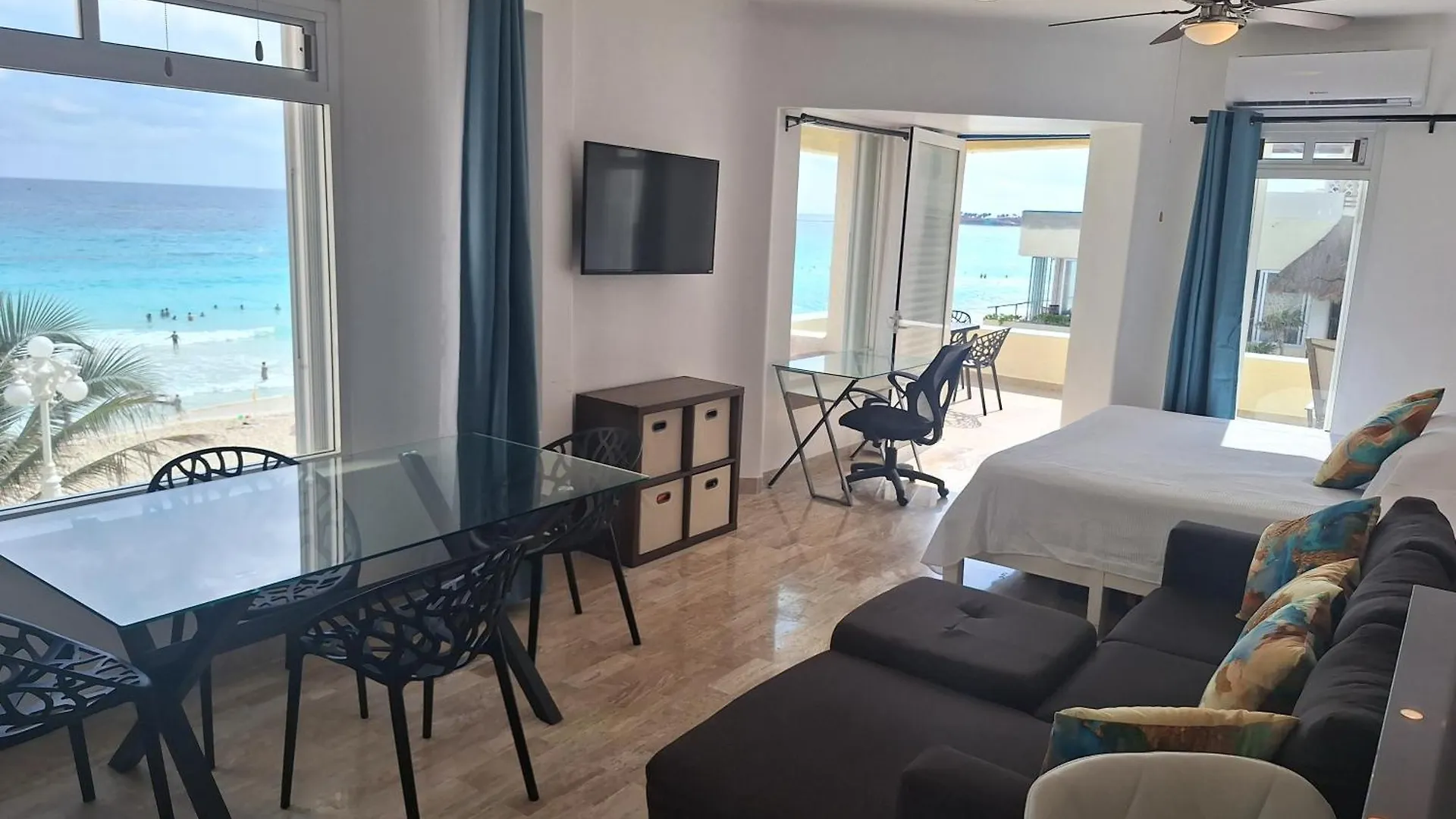 Cancun Plaza Condos