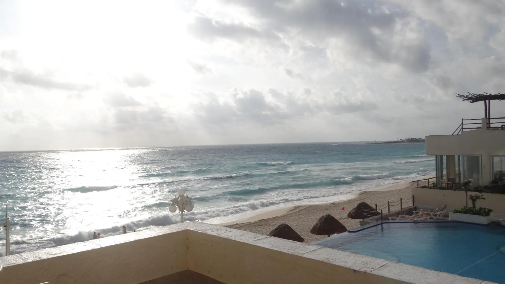 Cancun Plaza Condos Aparthotel