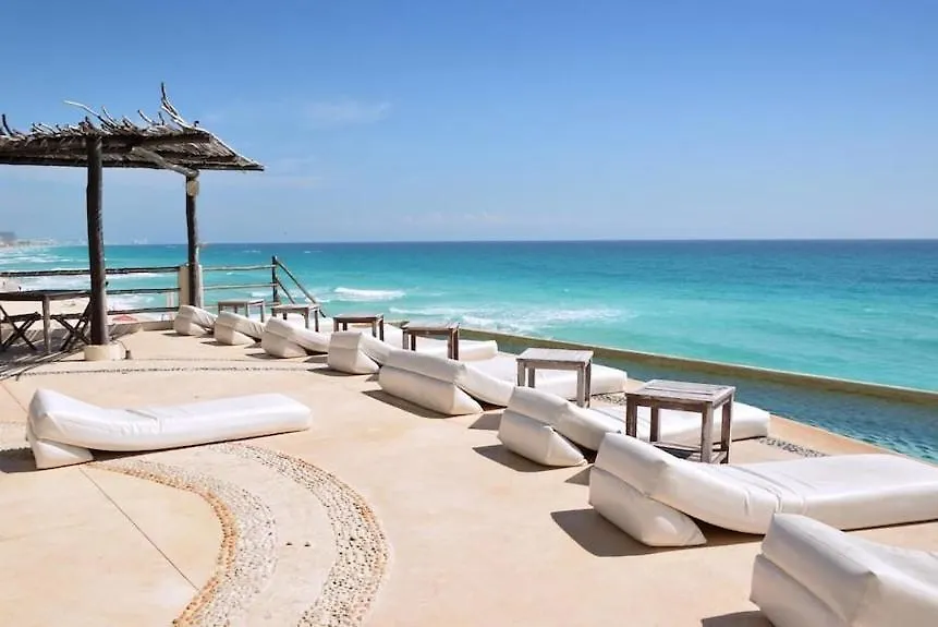 Cancun Plaza Condos