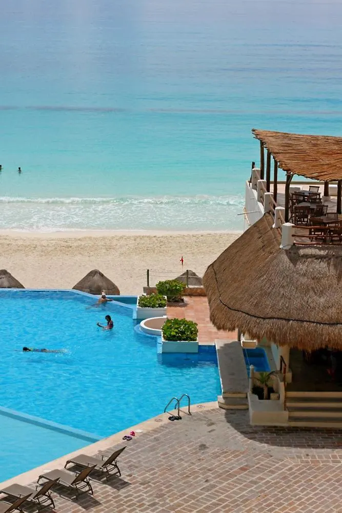 Aparthotel Cancun Plaza Condos